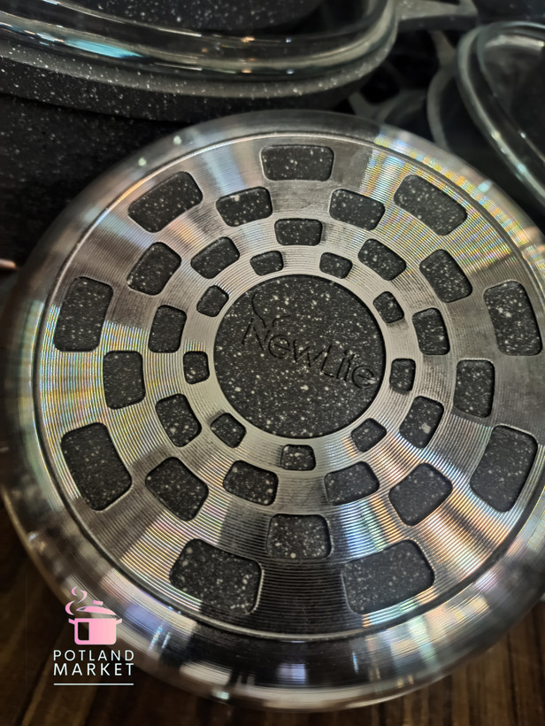 سرویس قابلمه ۱۶ پارچه نیولایف رنگ خاکستری پشت قابلمه